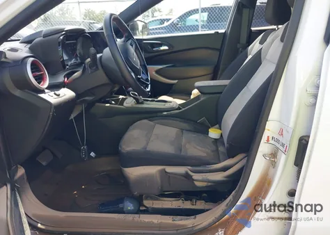 2024 Chevrolet Trax Fwd 1Rs z USA, uszkodzony, nr VIN KL77LGE27RC151709